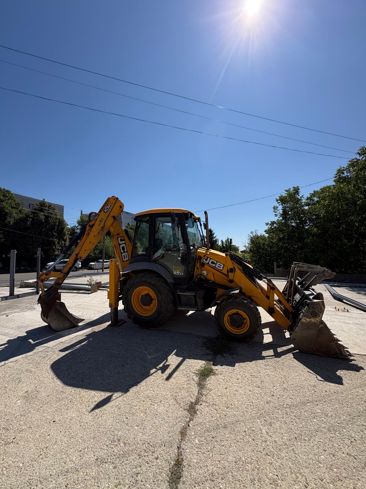 Buldoexcavator JCB 3CX